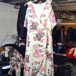 Nwot blush med pink and white dress coldshoulder